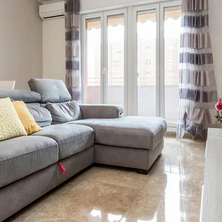 Altido Lovely For 6 Located In Vibrant Gallaratese Milano