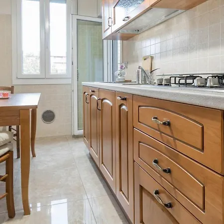 Appartamento Altido Lovely For 6 Located In Vibrant Gallaratese *